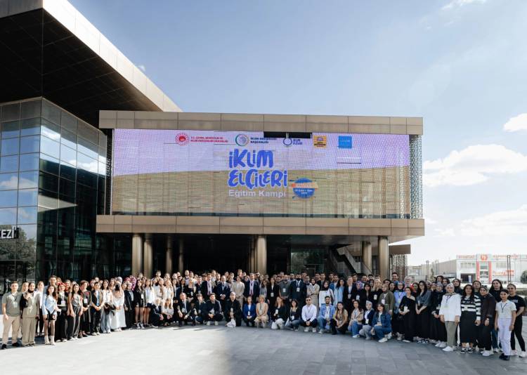 İklim Elçimiz İrem Metoğlu, İklim Elçileri Eğitim Kampı’nda Üniversitemizi Temsil Etti